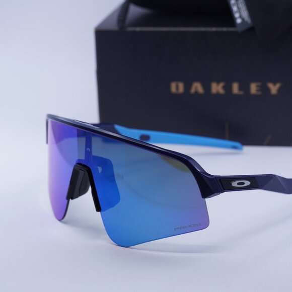 Oakley OO9465 0539 Shield Sunglasses - Matte Navy/Prizm Sapphire - Picture 4 of 9